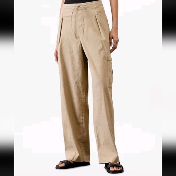 Athleta Pants - Athleta Women's Tan Cargo Pants